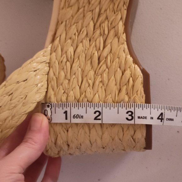 MARC FISHER  Womens Beige Platform Ankle strapped sandal size 8 and 1/2 - Picture 7 of 11